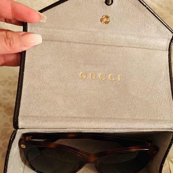 Gucci Sunglasses - Picture 2 of 9